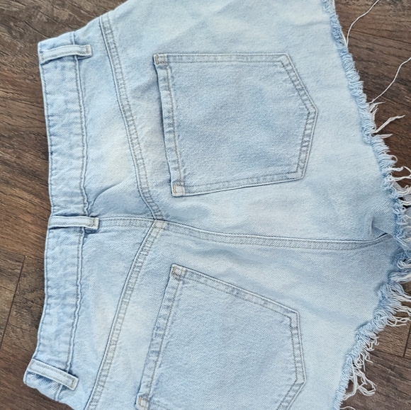 Garage Denim Festival Jean distressed shorts Size 9 - Picture 3 of 8